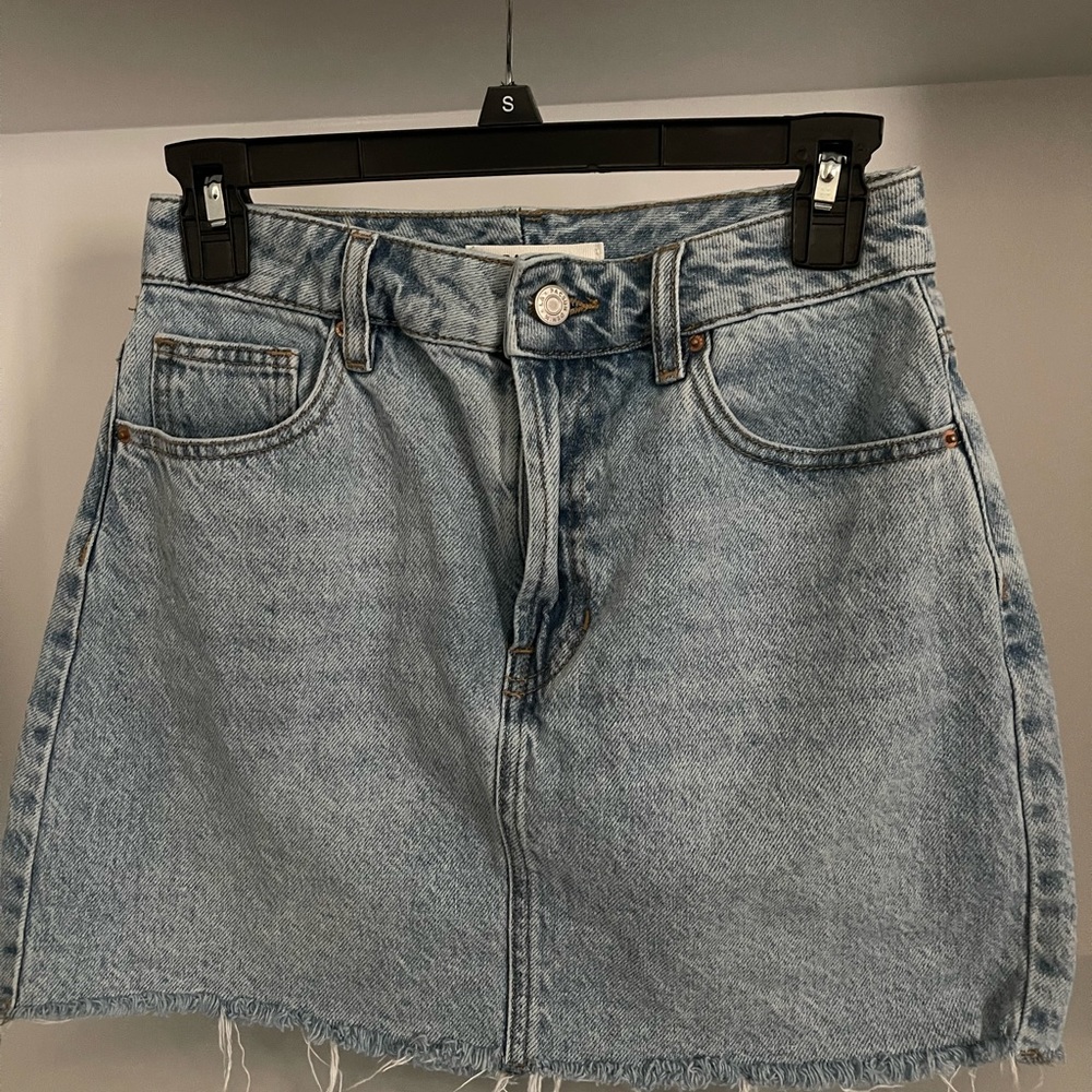 Brand new denim skirt from pacsun in a size 26